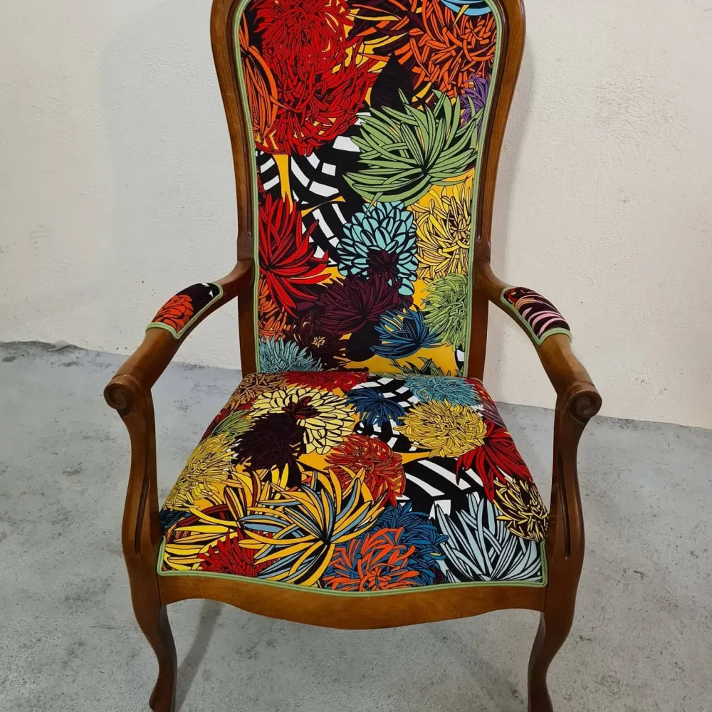 Fauteuils décorés sur mesure à Salins-les-Bains